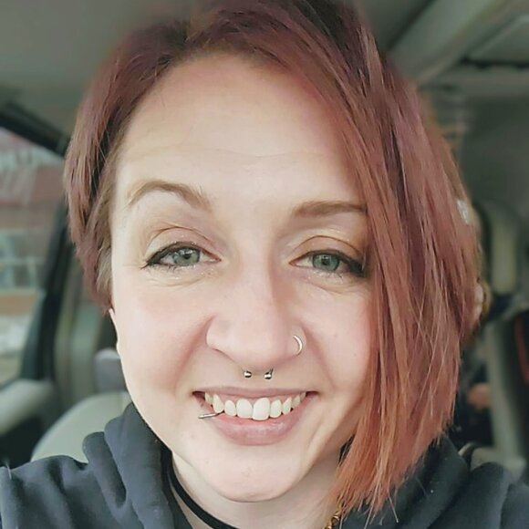 Meet your Posher, Aymee - Picture 1 of 1